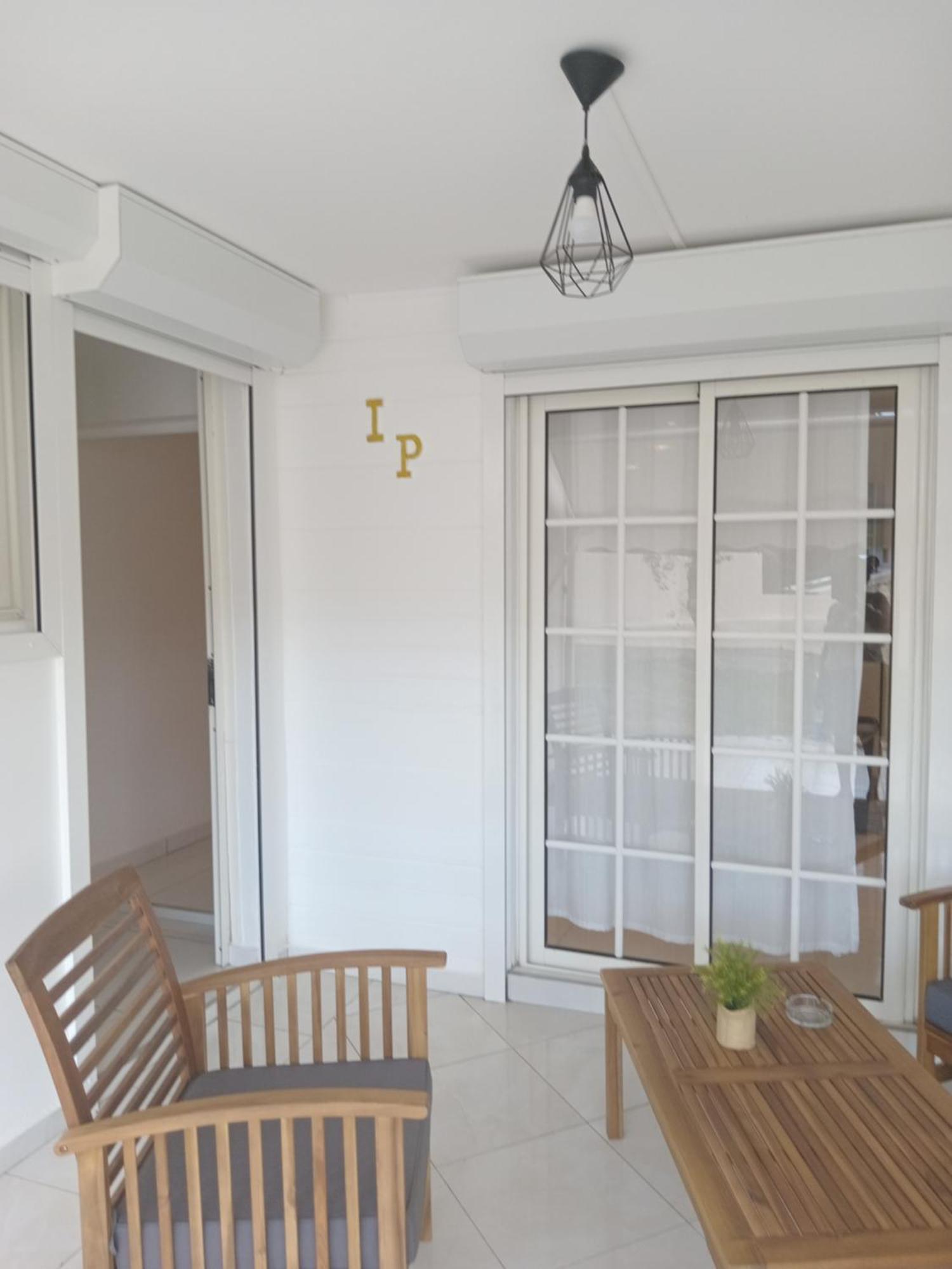 Bed and Breakfast L'Instant Present Le Moule Exterior foto